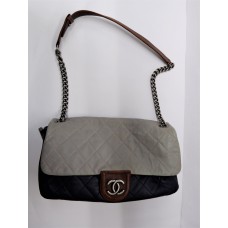 BAG023 Chanel 灰藍拼色銀扣手挽袋